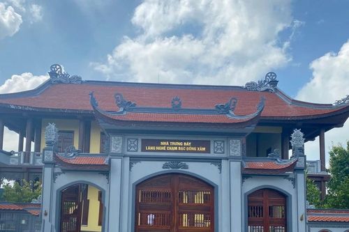Giữ hồn làng nghề chạm bạc Đồng Xâm