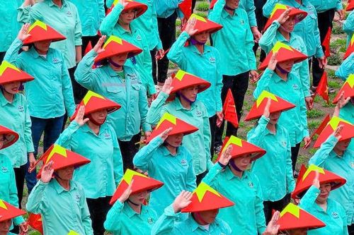 Người Tràng An hướng về tổ quốc!