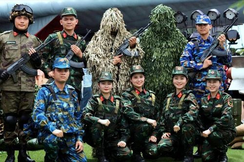 Khám phá trang phục 'made by Z176' giúp bộ đội tàng hình trước đối phương