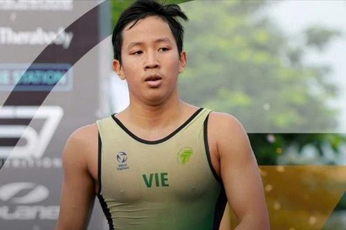 Học sinh 16 tuổi tiếp tục vô địch bơi tại Giải Câu lạc bộ Quốc gia