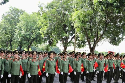 Khối diễu hành cựu Công an nhân dân miệt mài tập luyện để 'đều và đẹp' trong ngày lễ trọng đại của dân tộc