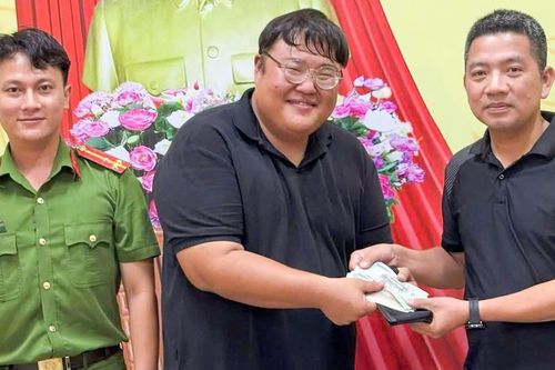Du khách Hàn Quốc nhận niềm vui bất ngờ ở Đà Nẵng