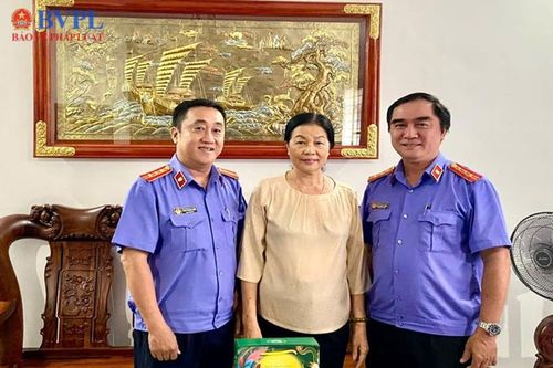 VKSND Khu vực 1 TP Hồ Chí Minh thăm hỏi lãnh đạo hưu trí