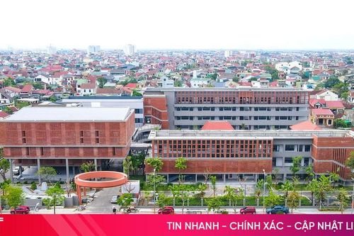 Ngắm diện mạo hiện đại của ngôi trường 80 tuổi giữa lòng Thành Sen