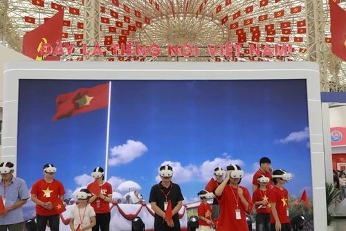 Lịch sử đất nước lắng đọng trong chương trình phát thanh kéo dài 80 tiếng