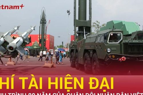 Người dân trải nghiệm bắn súng, lái xe không kính như Bộ đội Trường Sơn