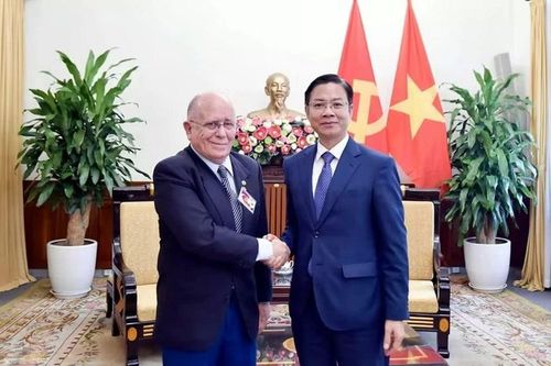 Thứ trưởng Bộ Ngoại giao Ngô Lê Văn tiếp Đoàn Đảng Cộng sản Brazil
