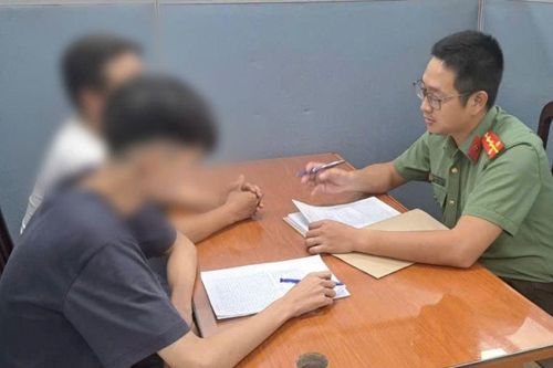 Từ tài khoản 'Nguyễn Thành Nam' đăng tải việc mua bán giấy mời xem diễu binh, Công an lật tẩy sự thật phía sau