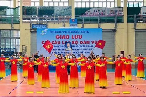 Lâm Đồng: Hơn 6.000 hội viên phụ nữ đồng diễn dân vũ mừng Quốc khánh 2/9