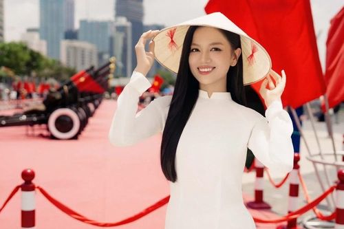 Nghe nữ diễn viên Lê Hạ Anh kể chuyện 'Mưa đỏ' và mong muốn quảng bá quê nhà Gia Lai
