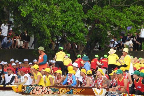 Đặc sắc Lễ hội đua, bơi thuyền truyền thống trên sông Kiến Giang chào mừng 80 năm Quốc khánh 2/9