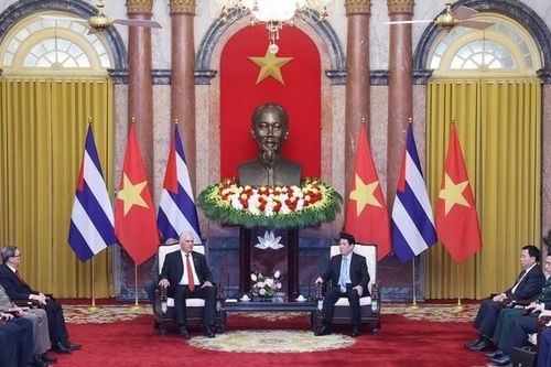 Làm sâu sắc hơn mối quan hệ mẫu mực Việt Nam - Cuba