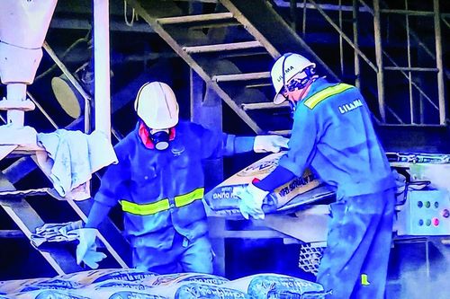 Ngành xi măng vẫn đối mặt rào cản về giá