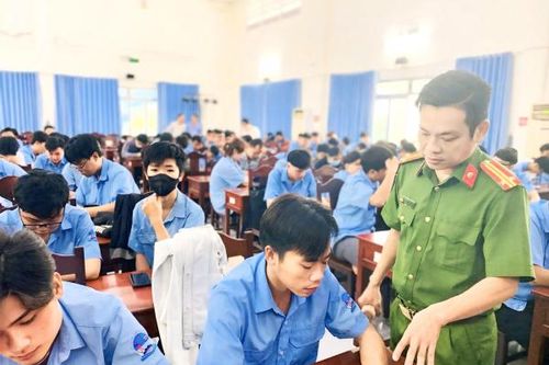 Công an Cà Mau tăng cường truyền thông chính sách trong phổ biến pháp luật