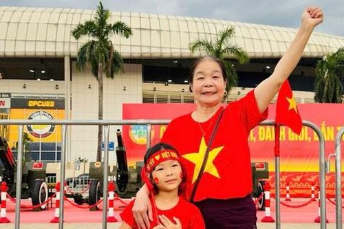 Nữ cựu chiến binh cao tuổi 3 lần đi xem diễu binh, diễu hành, sẵn sàng lên đường lần thứ 4