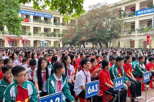 Miễn học phí - chính sách tạo công bằng trong tiếp cận giáo dục