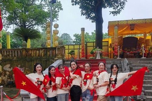 Nhiều điểm du lịch 'bùng nổ' lượng khách trong kỳ nghỉ lễ 2-9