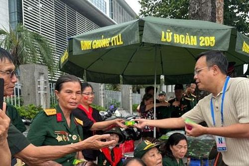 Hỗ trợ tối đa cựu chiến binh theo dõi diễu binh, diễu hành