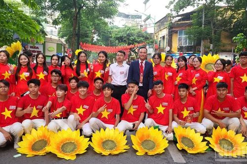 Chung sức, đồng lòng trong ngày hội lớn của dân tộc