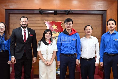 Ủy viên Bộ Chính trị, Bí thư Trung ương Đảng Cộng sản Uruguay ấn tượng mạnh về thanh niên tình nguyện Việt Nam
