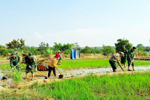Bảo vệ biên cương từ lòng dân