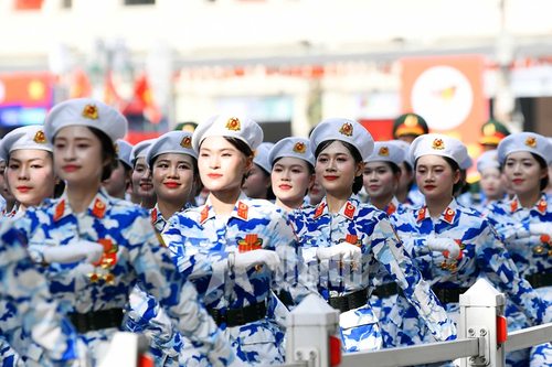 Những 'bông hồng' của các lực lượng tại Lễ kỷ niệm, diễu binh, diễu hành