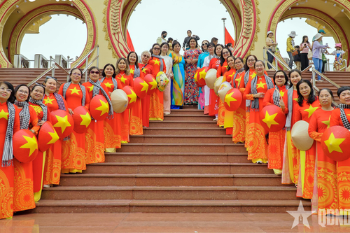 TP Hồ Chí Minh: Sôi nổi lễ hội mừng Tết Độc lập tại Suối Tiên