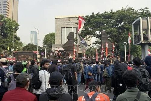 Indonesia nỗ lực xoa dịu căng thẳng xã hội, duy trì tăng trưởng kinh tế