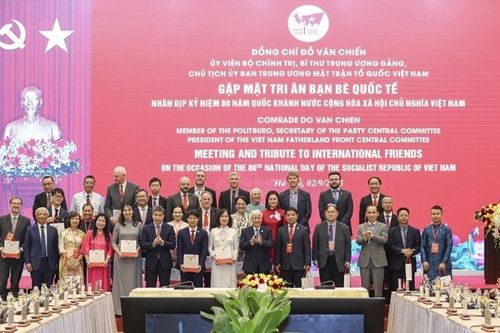 Tri ân tình cảm và đóng góp của bạn bè quốc tế dành cho Việt Nam