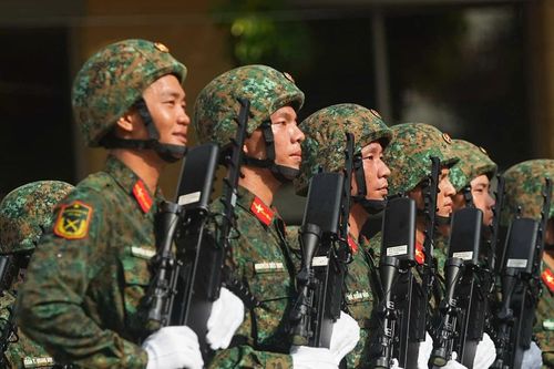 Nhịp quân hành trên phố, triệu trái tim hòa ca