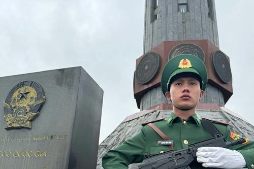 Lễ thượng cờ tại địa đầu cực Bắc của Tổ quốc sáng 2/9