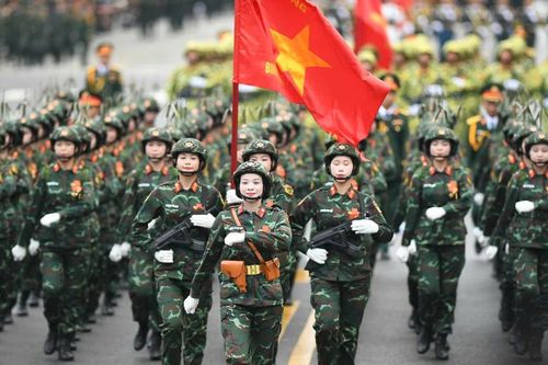 Những 'bông hồng thép' trong lễ diễu binh trên Quảng trường Ba Đình