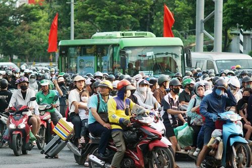 Hà Nội: Cửa ngõ ùn nhẹ, nội đô thông thoáng chiều cuối kỳ nghỉ lễ Quốc khánh 2/9