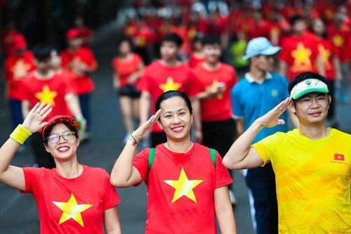 80 năm - Hành trình Việt Nam từ nước nghèo đến khát vọng thu nhập cao
