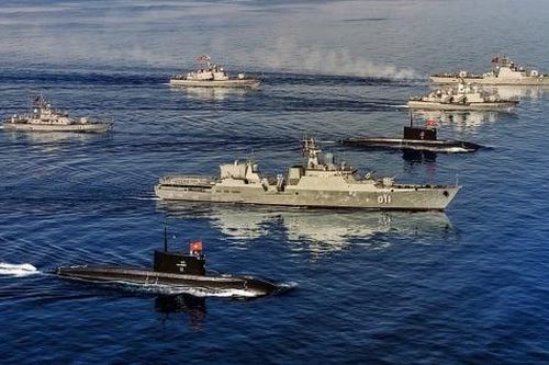Mãn nhãn màn diễu binh trên biển lần đầu tiên trong lịch sử