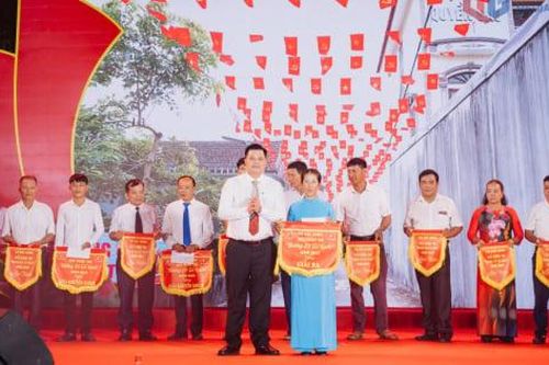 Quảng Ninh trao giải cuộc thi 'Đường cờ Tổ quốc'