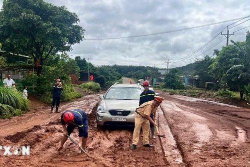 Đồng Nai: Liên tiếp sạt lở trên Quốc lộ 13 và 14, tiềm ẩn nguy hiểm