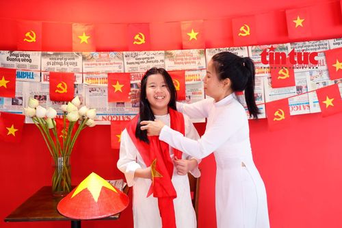 Thế hệ trẻ TP Hồ Chí Minh thể hiện tình yêu nước từ những việc làm giản dị