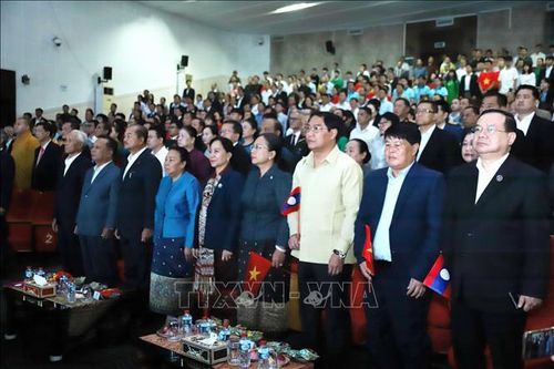 Sắt son tình nghĩa Việt - Lào