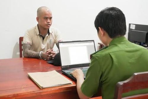 Bắt nam thanh niên lái thử xe rồi bỏ chạy, 'vứt người yêu' ở Nghệ An