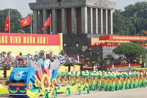 Phụ nữ Việt Nam mang tinh thần Cách mạng Tháng Tám vào kỷ nguyên mới