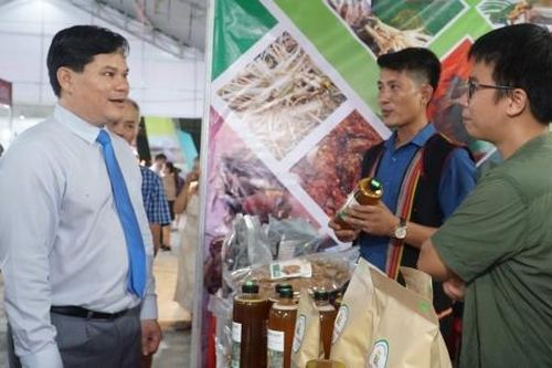 Hơn 5 tỷ đồng doanh thu từ Hội chợ Công Thương và OCOP Quảng Ngãi 2025