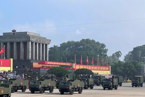 Màn mãn nhãn với dàn khí tài xe bánh lốp đặc chủng trong đoàn diễu binh