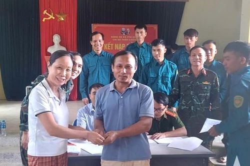 Tết độc lập nơi vùng lũ: Ấm áp nghĩa tình trong ngày hội non sông