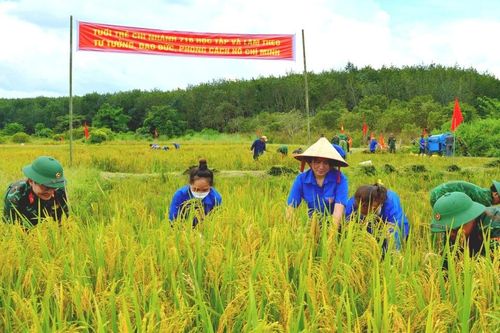 Biên cương đất ấm tình người