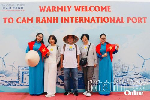 Tàu Star Voyager đưa 1.000 du khách đến Khánh Hòa trong ngày 2-9