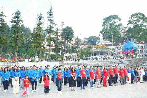 Khu du lịch Quốc gia Sa Pa: Người dân và du khách hòa nhịp cùng Tổ quốc trong ngày Quốc khánh