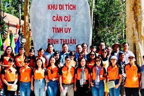 Có một ngày 'đặc biệt' ở Sa Lôn!