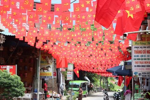 'Tết Độc lập' ở bản Lác - nơi tình thân bền chặt như sợi chỉ đỏ