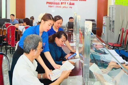 Bước chuyển từ chính quyền hành chính sang chính quyền phục vụ